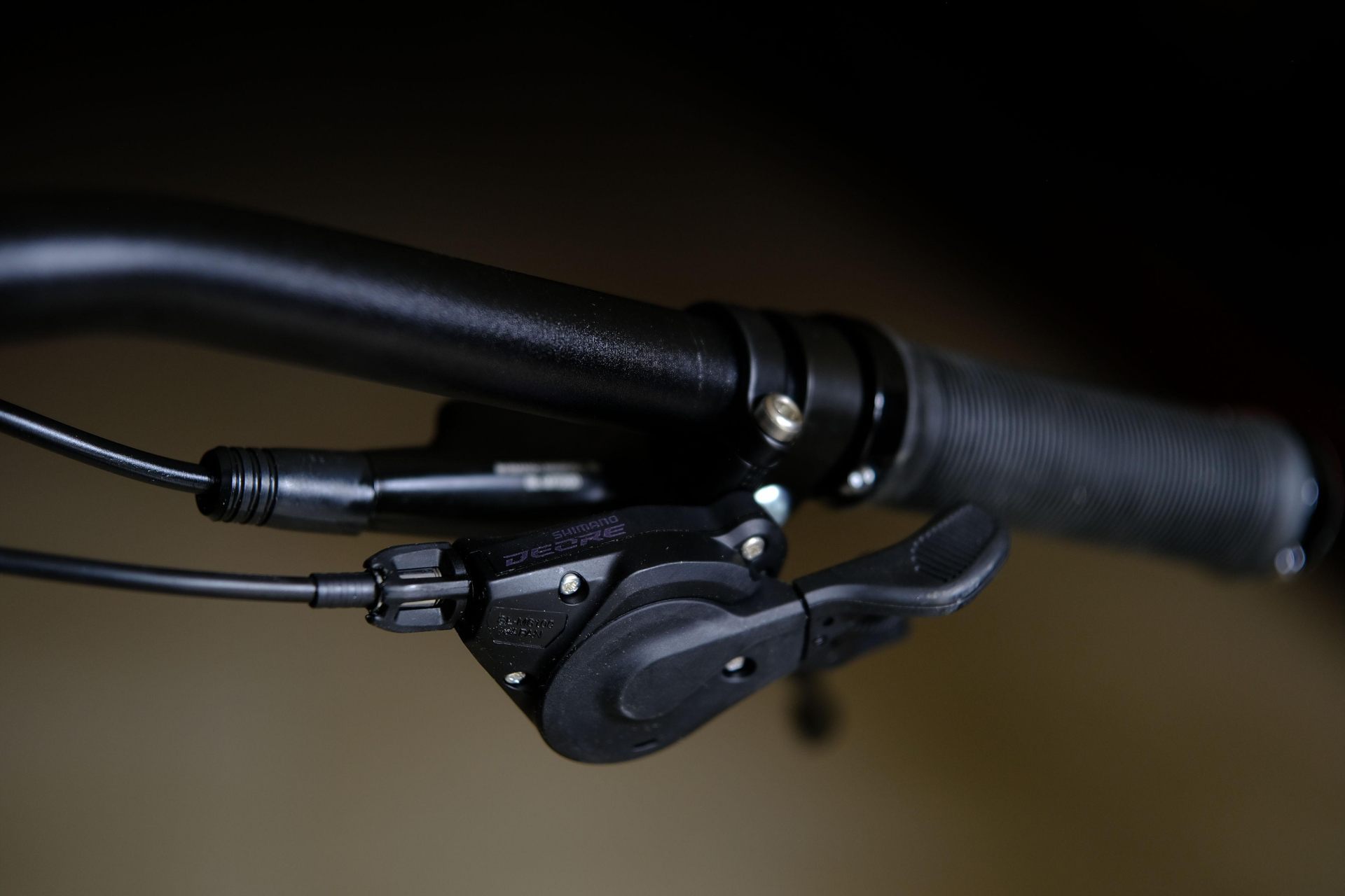 Манетка Shimano Deore M6100 HOKE 18 Way 29 HD матовый чёрный 21